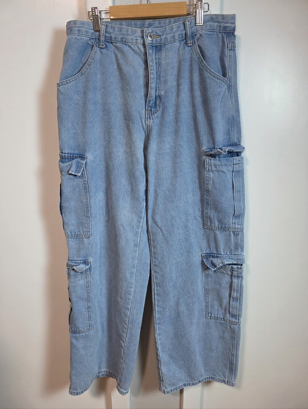 F1VSUN Women's Light Wash High-Waisted Wide Leg Cargo Jeans - Size L